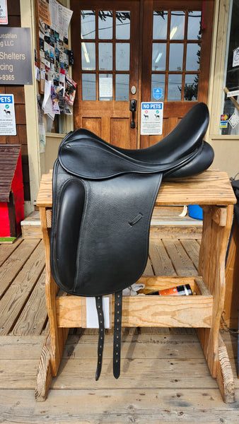 17.5" County Perfection Dressage Saddle