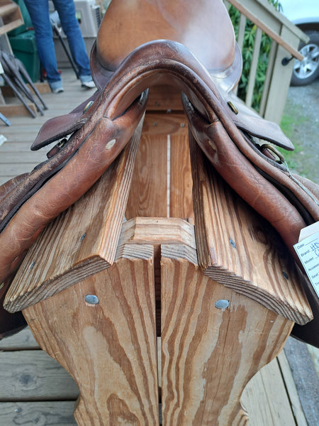 17" HDR Close Contact Saddle