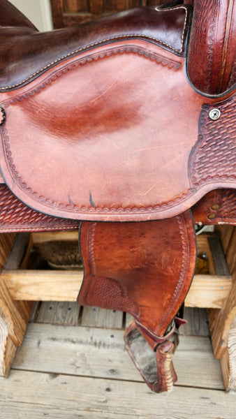 16" Crates Western Trail Saddle