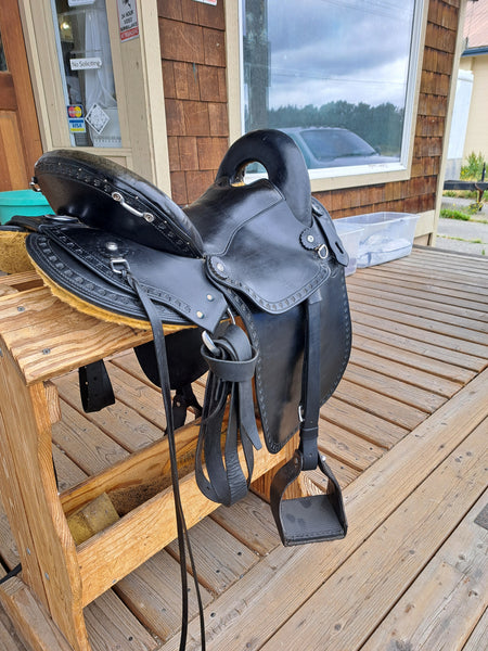 16" Imus 4Beat Endurance Saddle