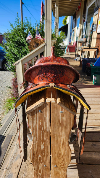 15" Cloverleaf Saddle Co. Barrel Saddle