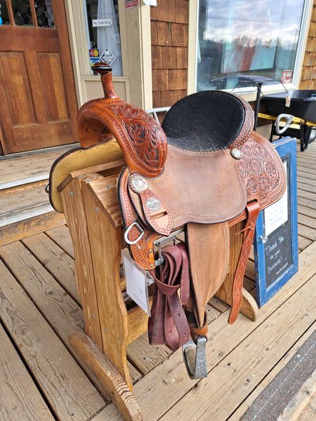 15" Martin Crown C Barrel Saddle