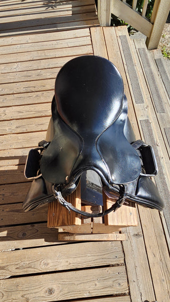 16" Dressage Saddle