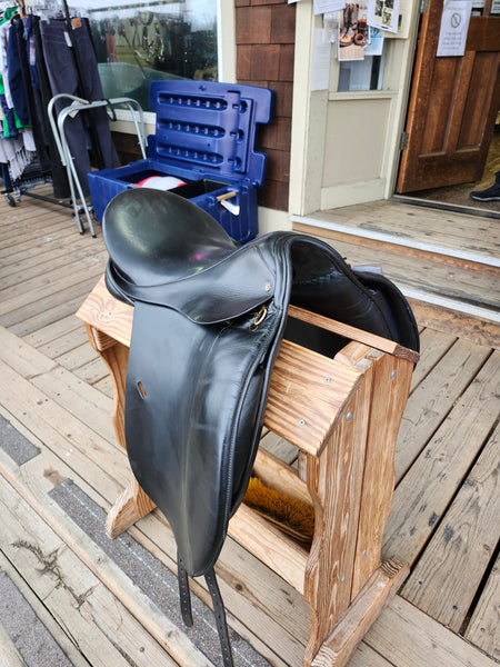 17.5" Custom Saddlery Dressage Saddle