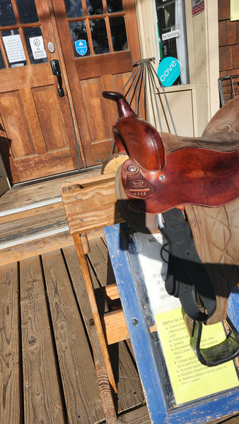 14.5" Courts Synthetic Western Saddle