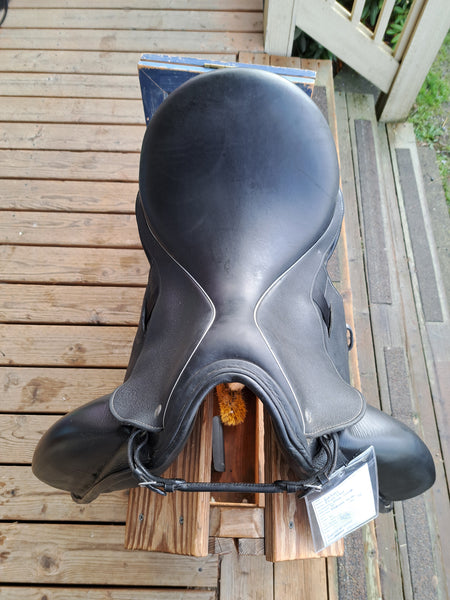 18"  Custom Saddlery Icon Star Dressage Saddle