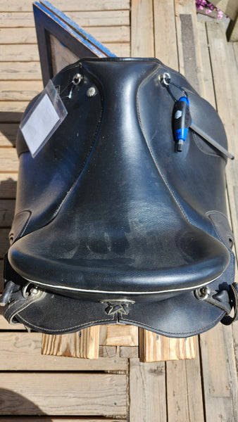 DP Saddlery El Campo Dressage Saddle - Size 3