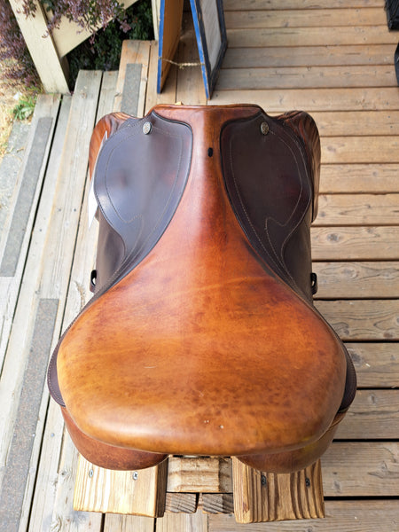 17.5" M. Toulouse Close Contact Jumping Saddle