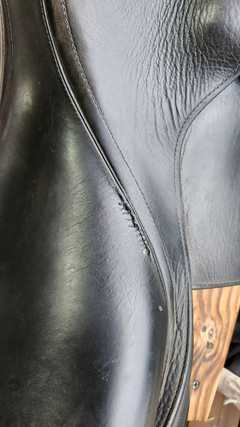 18" Prestige Dressage 2000 Dressage Saddle