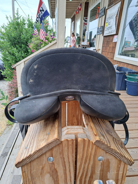 18" Wintec Isabell Werth Dressage Saddle