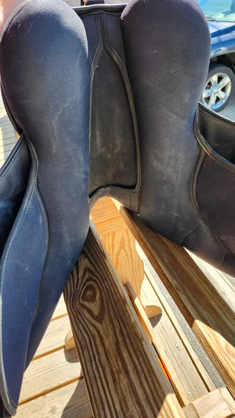 17" Thorowgood Griffin Synthetic All Purpose English Saddle