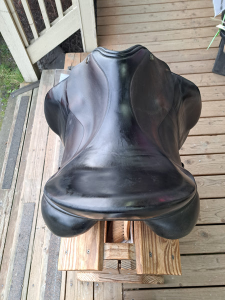18" Trilogy Amadeo Elite Dressage Saddle