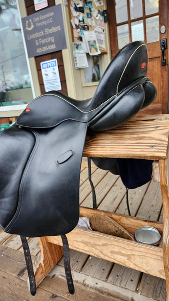 18" Hastilow Concept Dressage Saddle