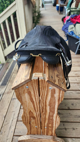 18" Wintec Dressage Saddle