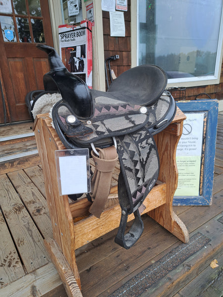 15" Abetta Synthetic Western Saddle