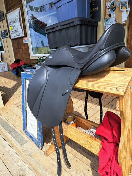 17.5" Thorowgood Dressage Saddle