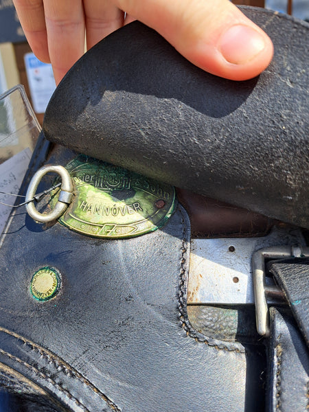 ON TRIAL 17.5" Passier Baum Dressage Saddle