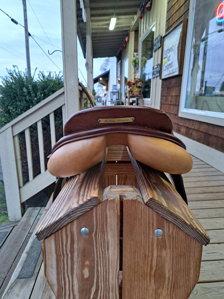 18.5" Pessoa Close Contact Jump Saddle