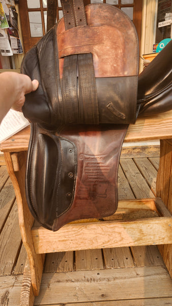 18" Jocken Hennig Dressage Saddle