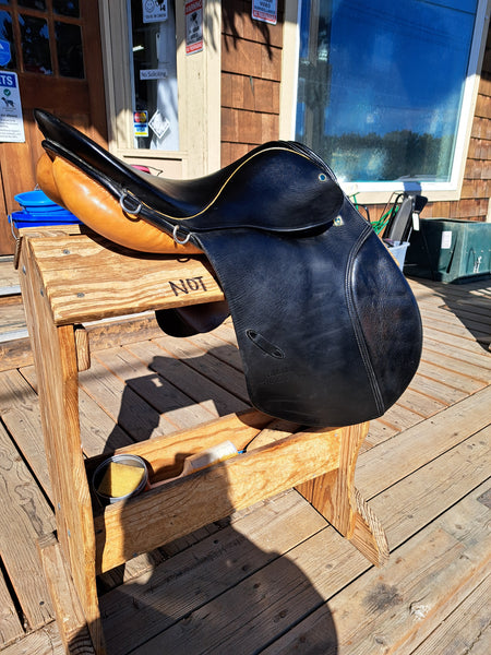 17" Stubben Siegfried VSD Dressage Saddle