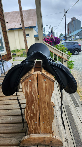 18" Schleese Infinity II Plus Dressage Saddle