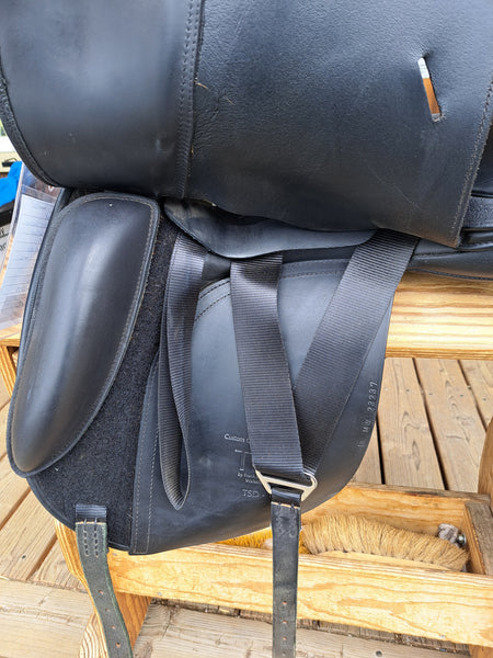 18" Takt Dressage saddle