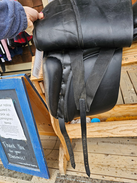 17.5" Stubben Scandica Dressage Saddle