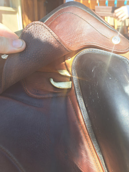 17" Arion 4D Monoflap Dressage Saddle