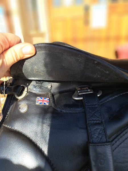 18" Lovatt & Ricketts Ellipse Dressage Saddle