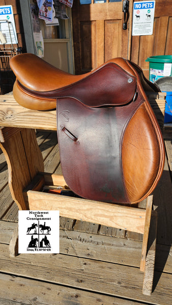 16.5" Pessoa Art Jumping Saddle