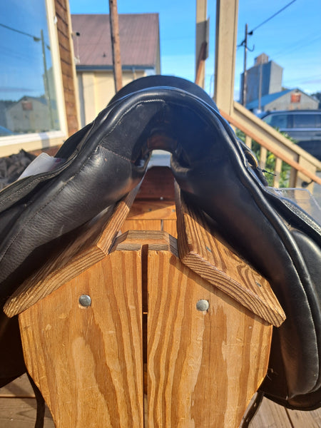 18.5" M. Toulouse Aachen Dressage Saddle