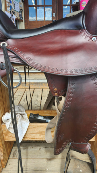 17" Circle Y Alabama Trail Gaiter saddle