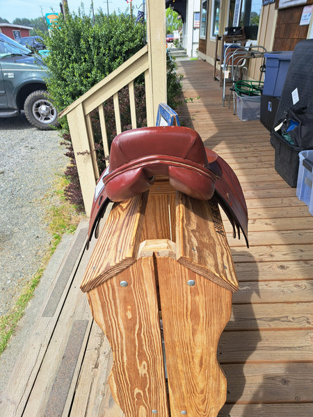 15" Kincade Close Contact Jump Saddle