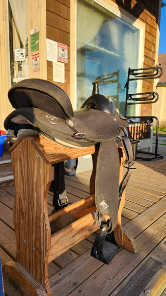 17" Abetta Adjustable Panels Trail Saddle