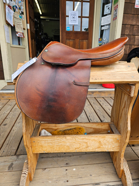 16.5" Beval "The Devon" 2000 close contact jump saddle