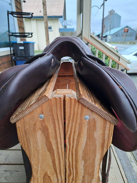 18" CWD SE12 Cross Country jumping saddle