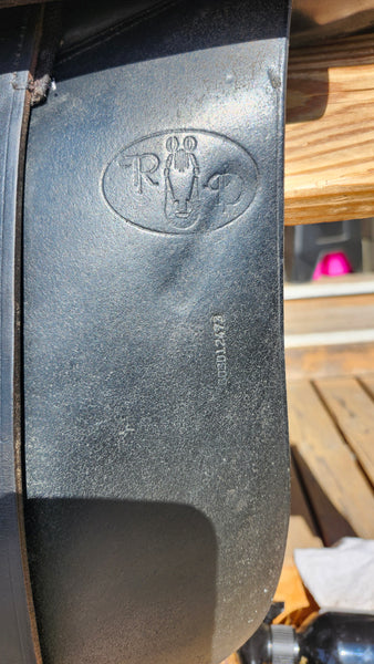17.5" Collegiate Ruiz Diaz Dressage Saddle