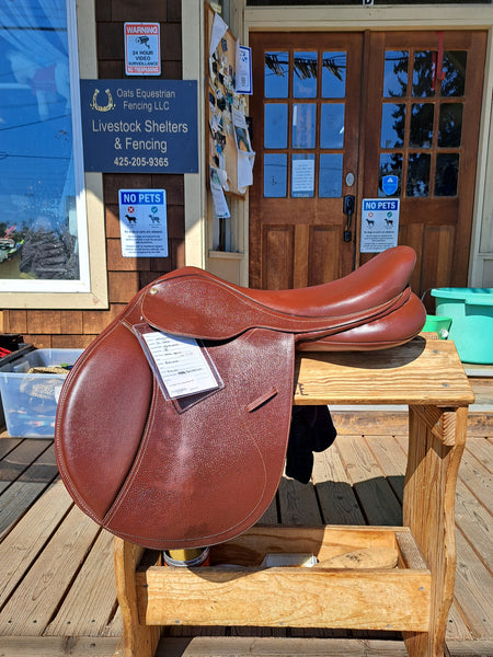 18" Collegiate Close Contact Jumping Saddle