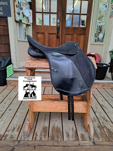 17.5" Wintec All Purpose Saddle