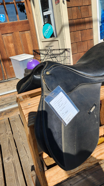 16.5" Wintec All purpose English Saddle