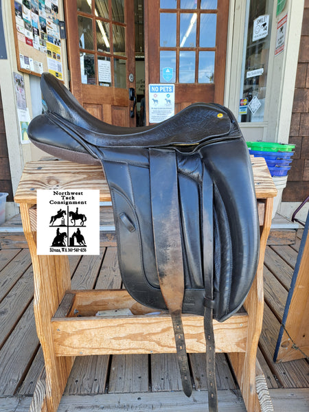 18" Black Country Vinici Monoflap Dressage Saddle