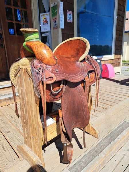 15.5" Circle T Wade Ranch Western saddle