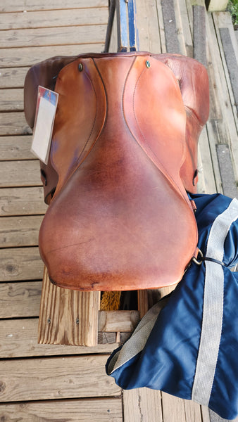 ON TRIAL 17" Stubben Camelot Close Contact Jump Saddle