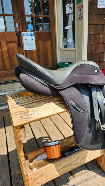 16" Thorogood All Purpose English Saddle