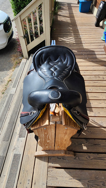 17" Tennessee Saddlery Johnny Cash Gaited Western Trail Saddle
