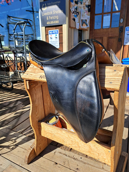 17" Stubben Siegfried VSD Dressage Saddle