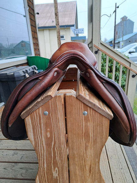 16.5" CWD Close Contact Saddle