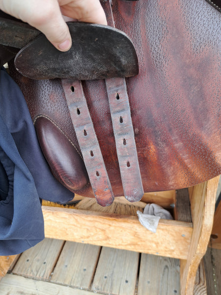 17" Prestige Versailles Jumping Saddle