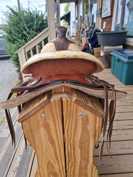 13" Three Bars Saddlery Roping Saddle