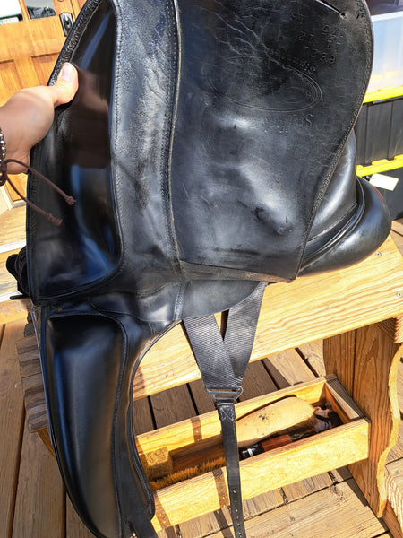 17.5" Custom Saddlery Steffen's Advantage